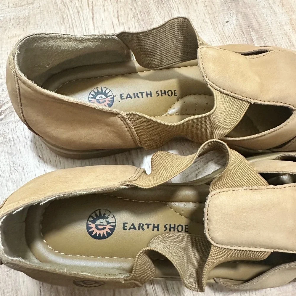 EARTH‎ | Women's Tan Leather Elastic Strappy Fisherman Cadged Sandals, Size 6.5